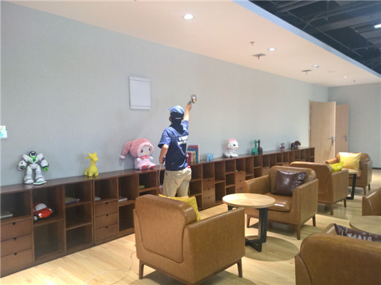 西安甲醛治理公司在去除新房甲醛作業(yè) 西安甲醛治理公司在去除新房甲醛作業(yè)