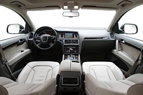 汽車內(nèi)飾也是造成車內(nèi)空氣污染的元兇之一 汽車內(nèi)飾也是造成車內(nèi)空氣污染的元兇之一